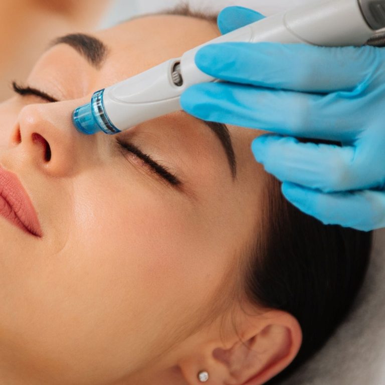 Hydrafacial + OxyGeneo in Dubai | Hobbs Clinic